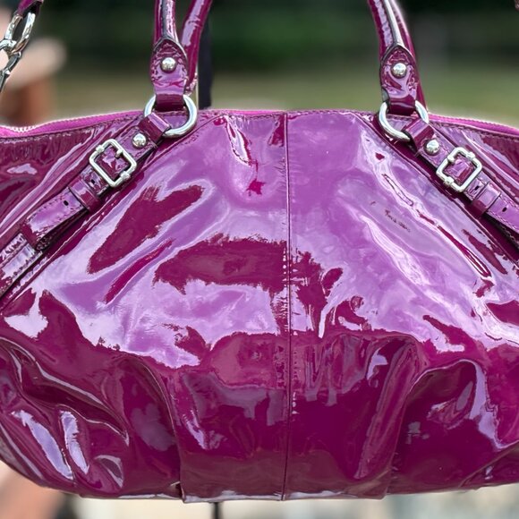Coach Burgundy Patent Leather Handbag/Shoulder Bag #15921 - Picture 4 of 10